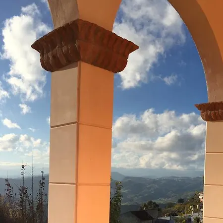 Castello Michelina 산 니콜라 델랄토