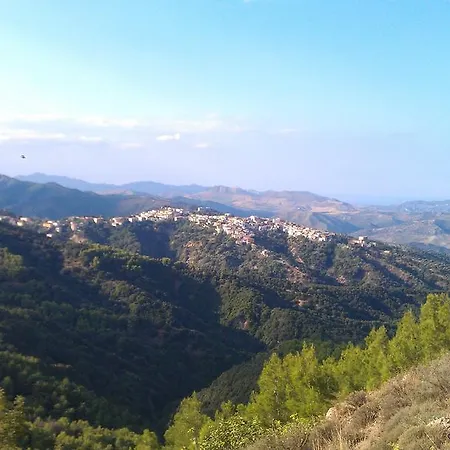 Castello Michelina Bed & Breakfast 3*