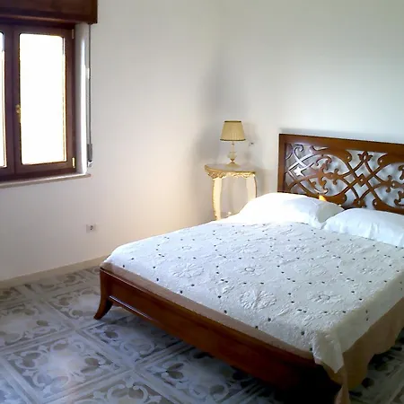 Castello Michelina Bed & Breakfast