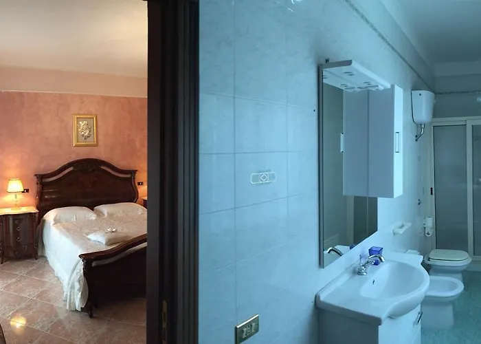 Castello Michelina לינה וארוחת בוקר San Nicola dellʼAlto