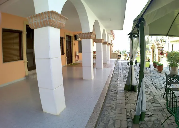 Castello Michelina לינה וארוחת בוקר